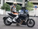 Tomás con la Diavel reducida.webp