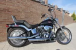 Softail_lateral_derecho.webp