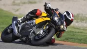 049aprilia-tuono-v4r-accion1.webp