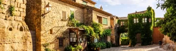 panoramica_catalunya_girona_peratallada_Bi.webp