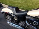 f4bf6-dyna-fat-bob-seat-motoadvr.webp