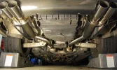 coche-dos-silenciadores.webp