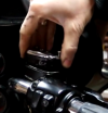 Screenshot 2023-09-20 at 10-33-37 Como reparar la Bomba de Freno Delantera Harley-Davidson - D...png