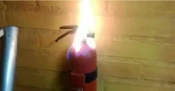 Screenshot 2025-08-03 at 02-54-58 extintor ardiendo - Buscar con Google.webp