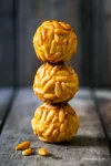 panellets-de-pinones-600x900.webp