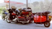 Harley y remolque.webp