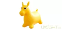 juguetes-reproduccion-las-heces-del-bebe-caballo-amarillo-xs0002070625c.webp