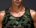 Camisetas-tirantes-camuflaje.webp