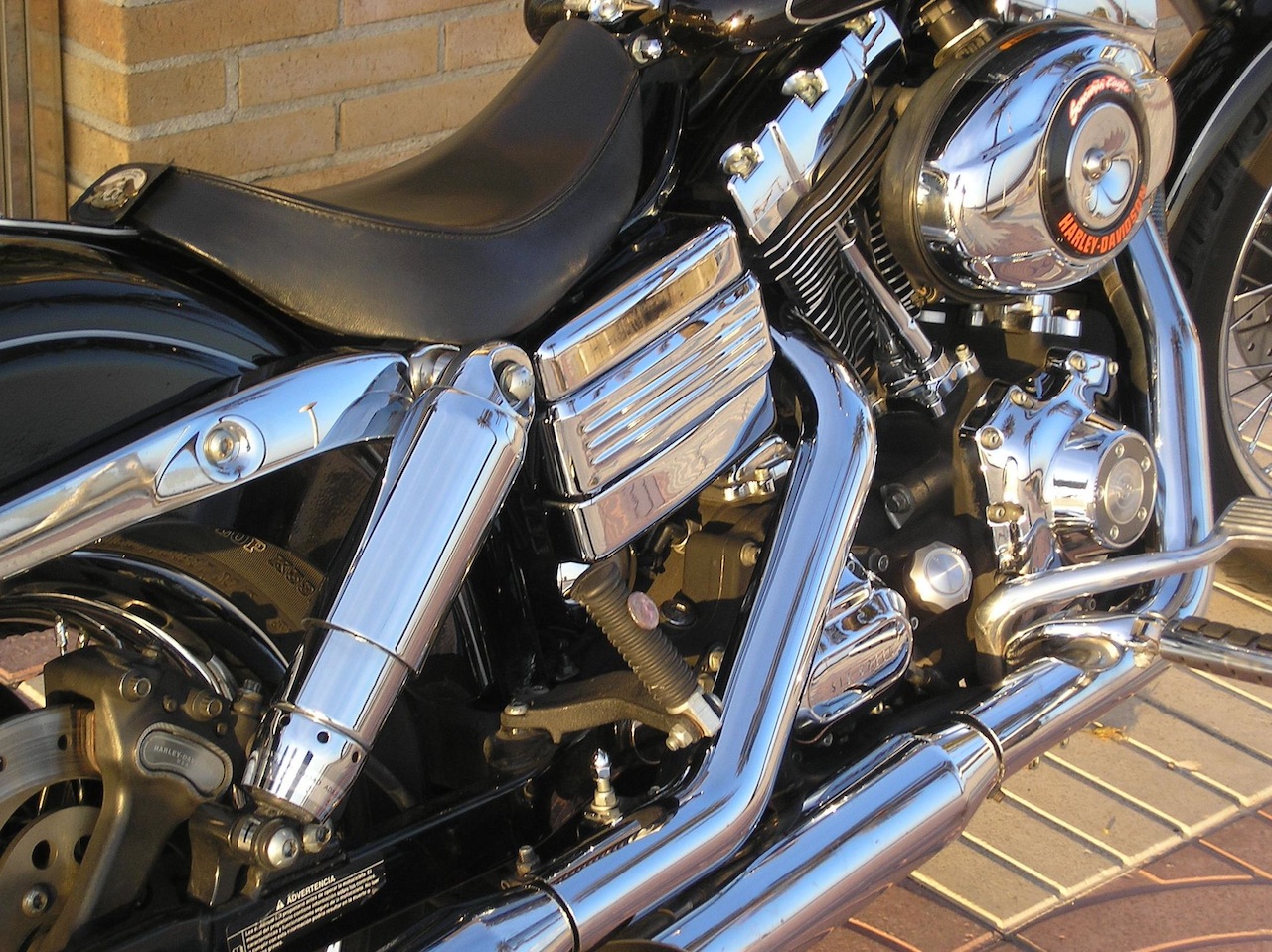 HARLEY DAVIDSON DYNA LOW RIDER